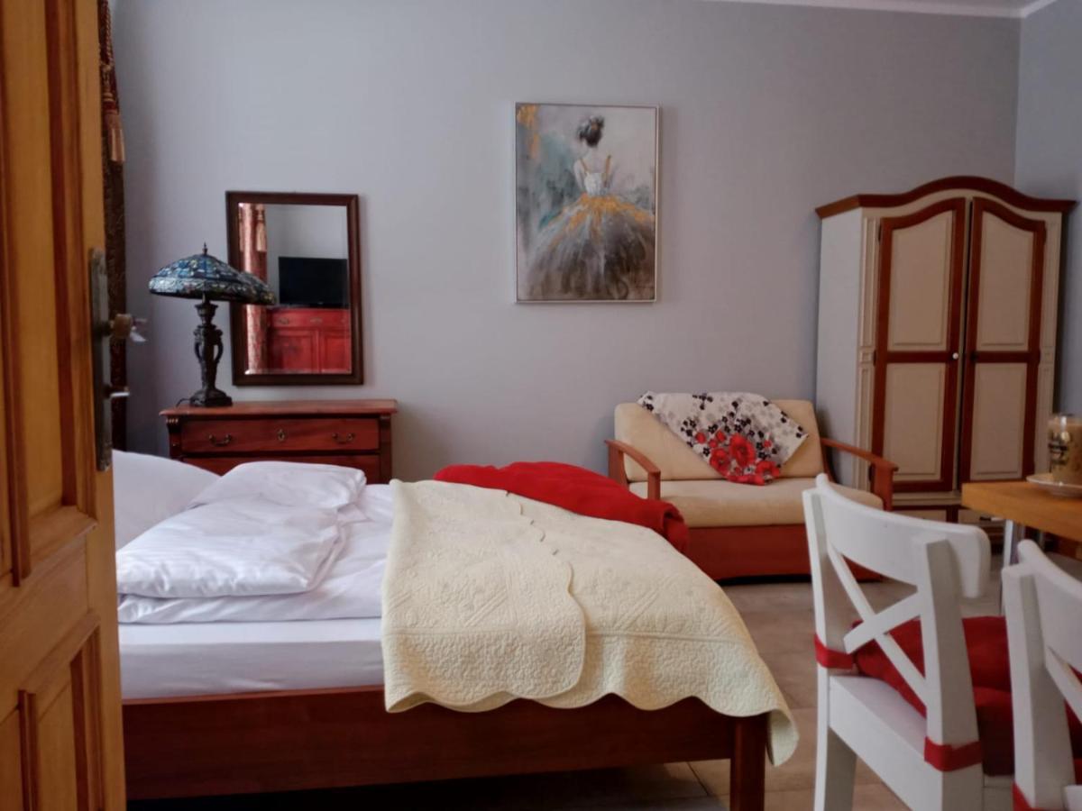 Sunny Bear Bed & Breakfast Jelenia Gora Ngoại thất bức ảnh