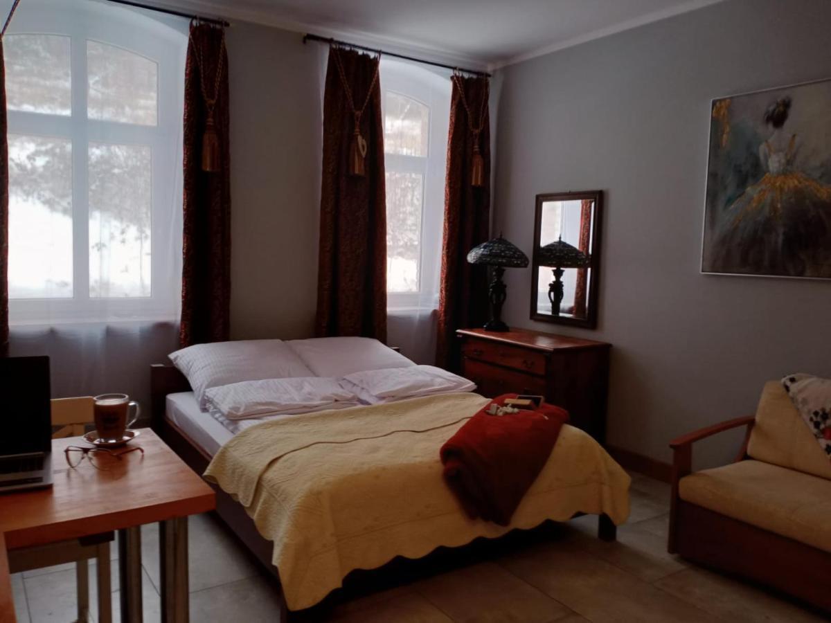 Sunny Bear Bed & Breakfast Jelenia Gora Ngoại thất bức ảnh