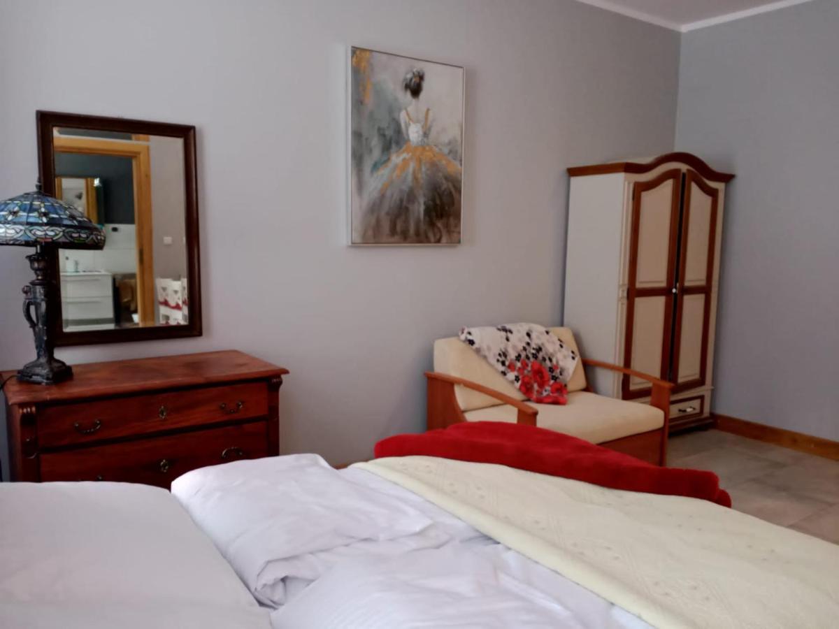 Sunny Bear Bed & Breakfast Jelenia Gora Ngoại thất bức ảnh