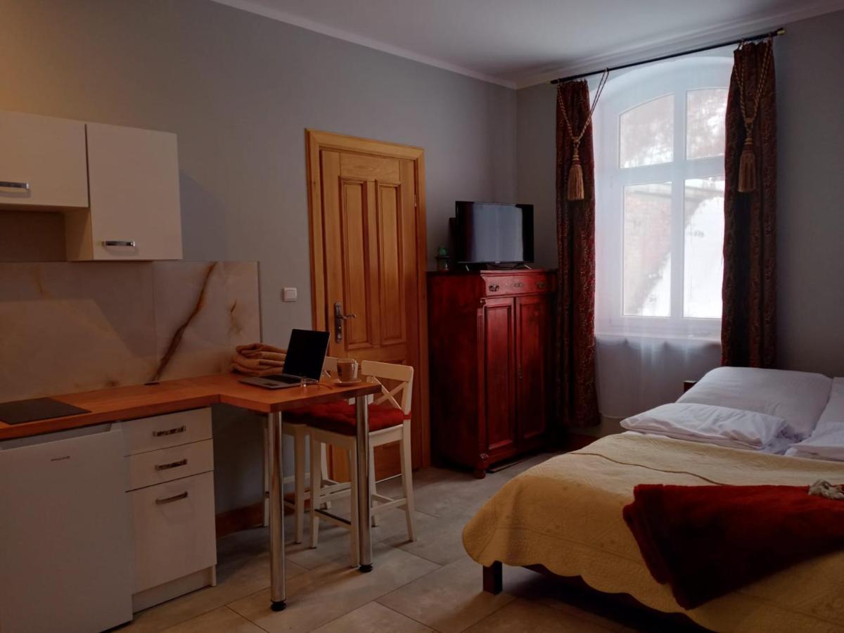 Sunny Bear Bed & Breakfast Jelenia Gora Ngoại thất bức ảnh
