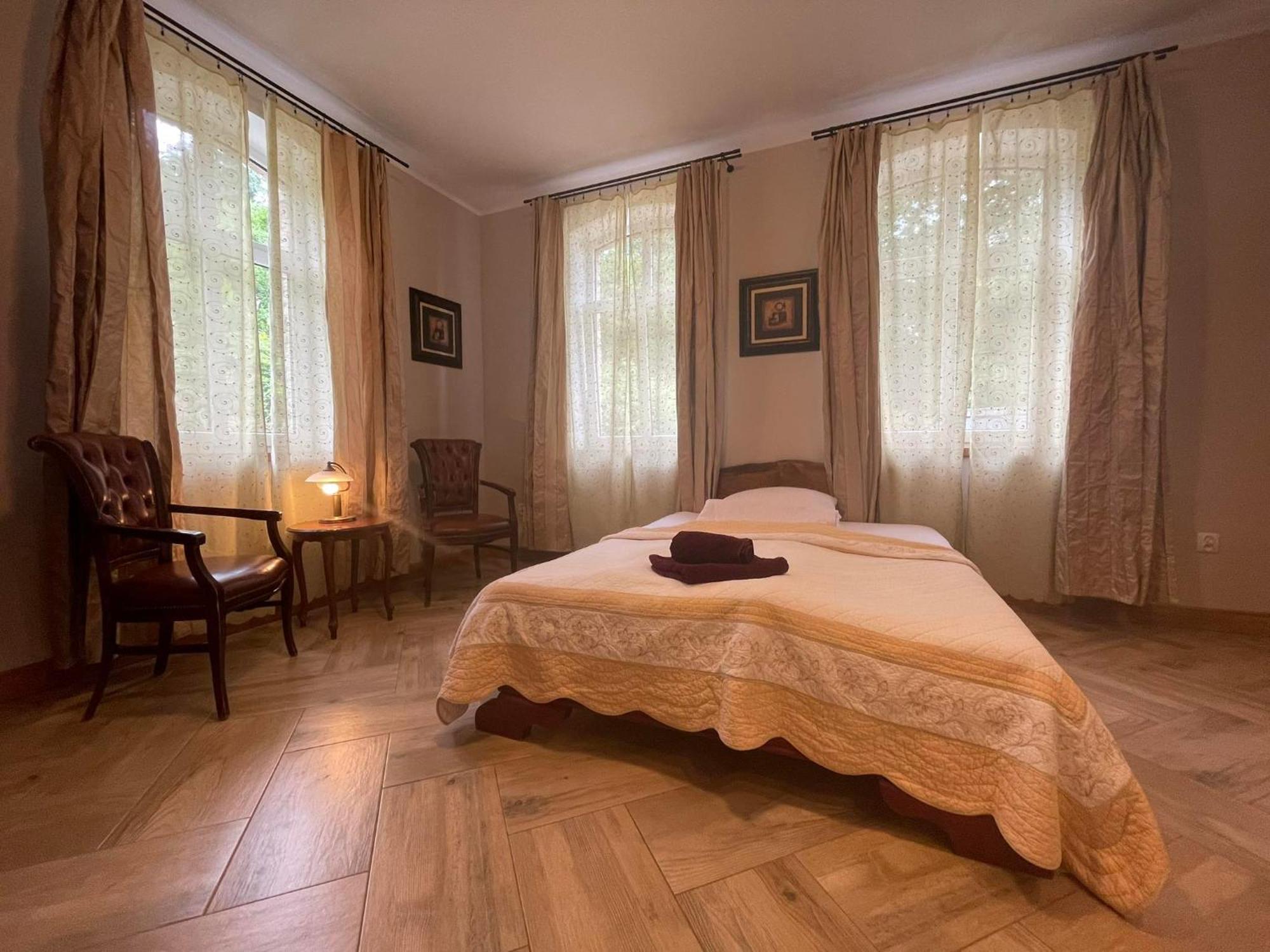 Sunny Bear Bed & Breakfast Jelenia Gora Ngoại thất bức ảnh